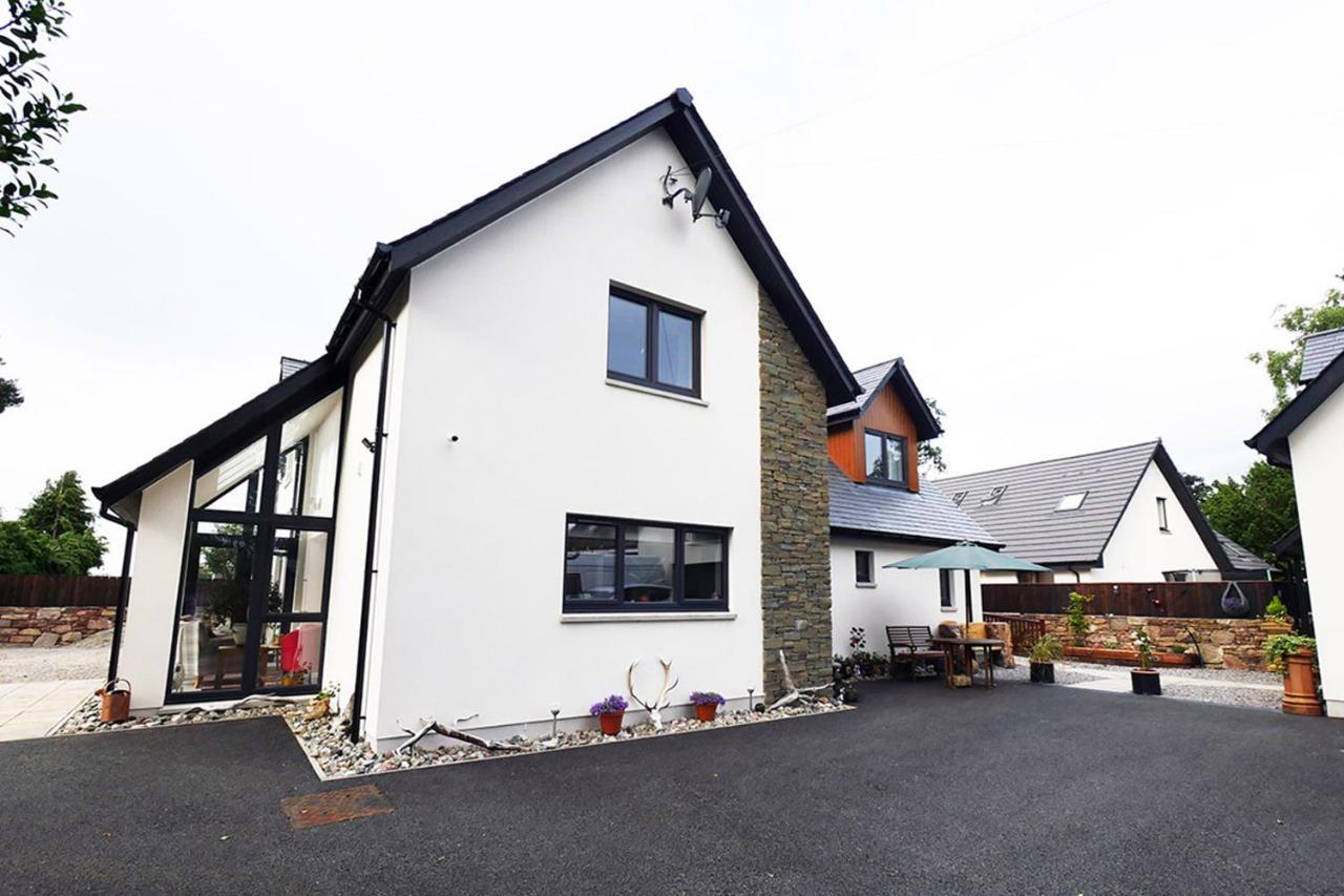 Pinewood Cottage Apartment & B&B Inverness Exterior photo